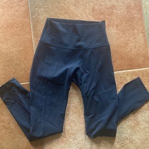 Wunder Train Navy Size 4